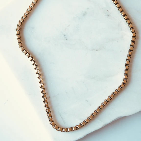 Tilly Doro Box Chain Necklace: Gold