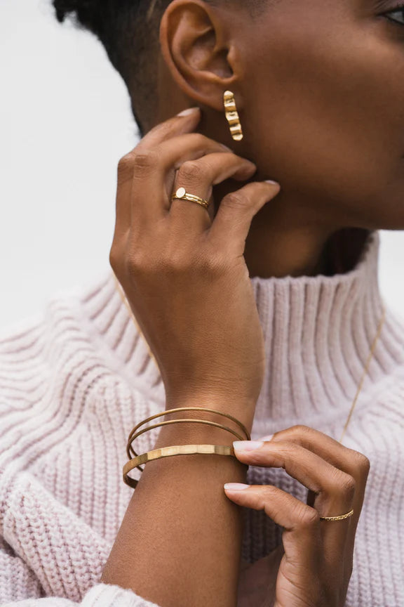 Tilly Doro Wave Studs: Gold