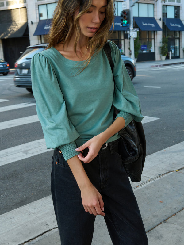 Loren Peasant Tee